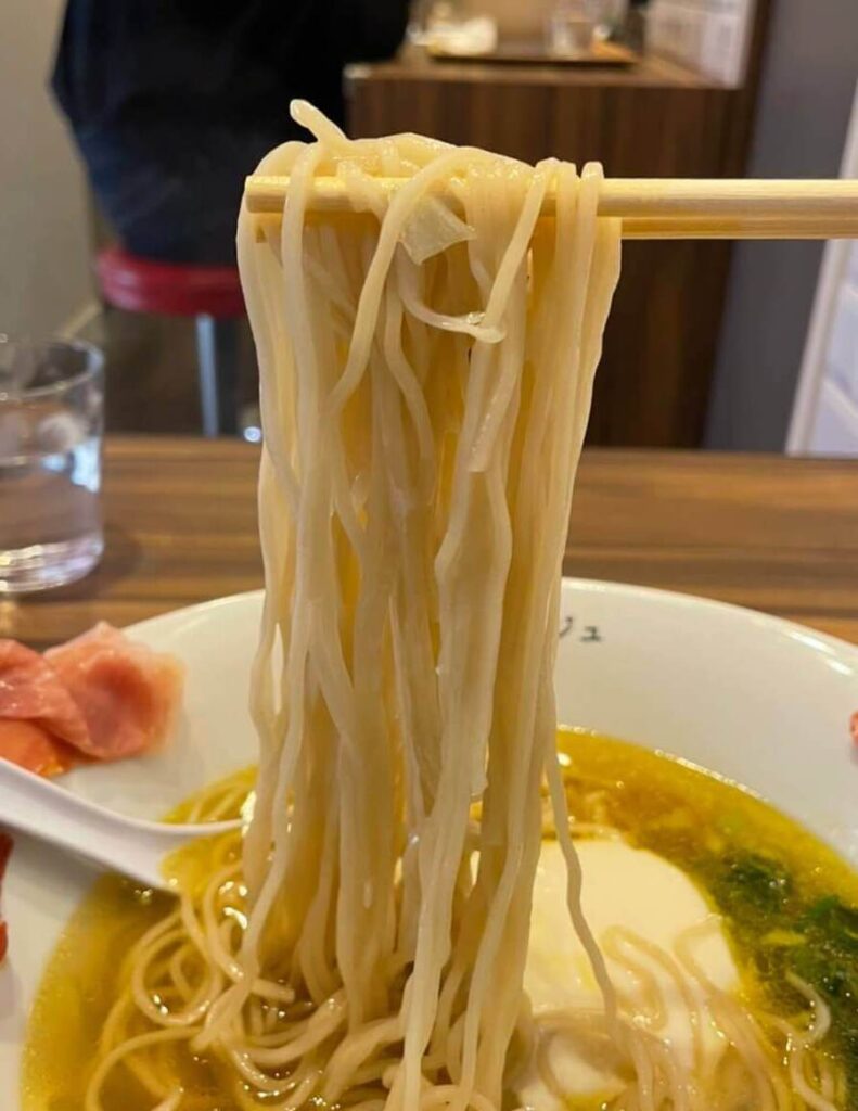 らぁ麺フロマージュ Due Italian 大宮店｜麺１